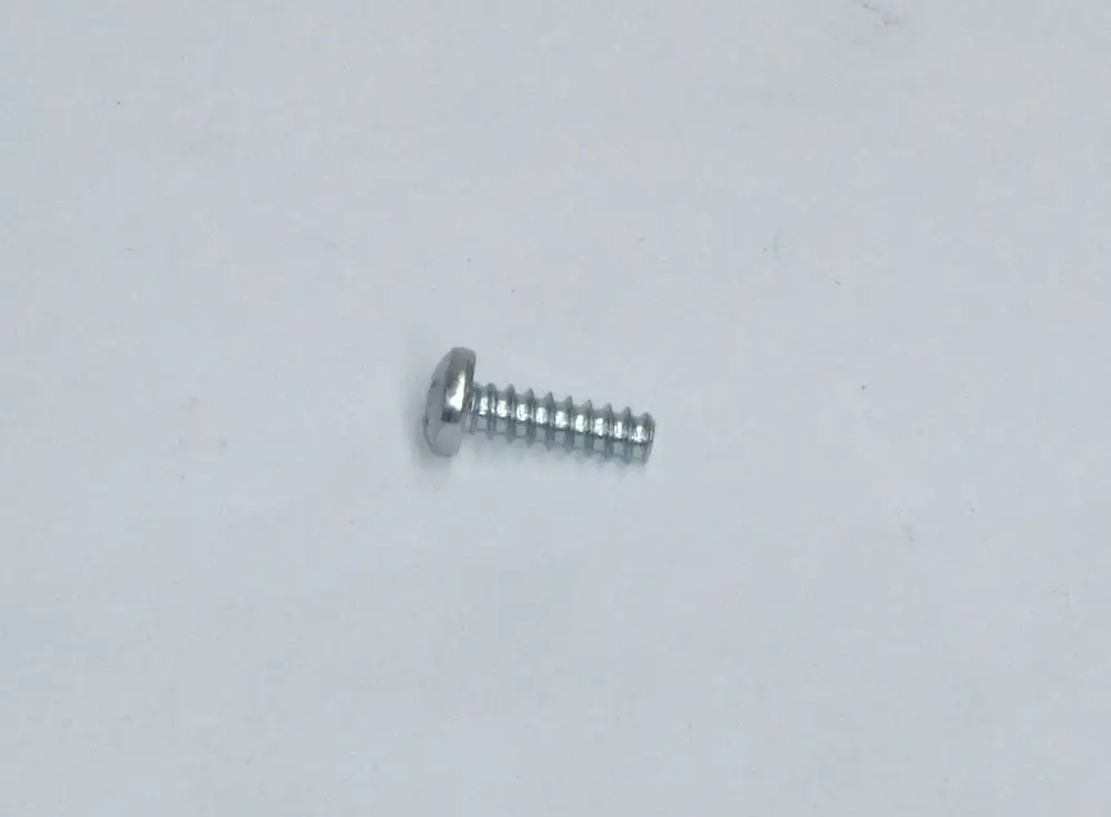 Flachkopfschraube aus Metall, sichtbar mit gerilltem Schaft und glattem Kopf, geeignet für Anwendungen wie die von Daikin Altherma 3 C Gas W.